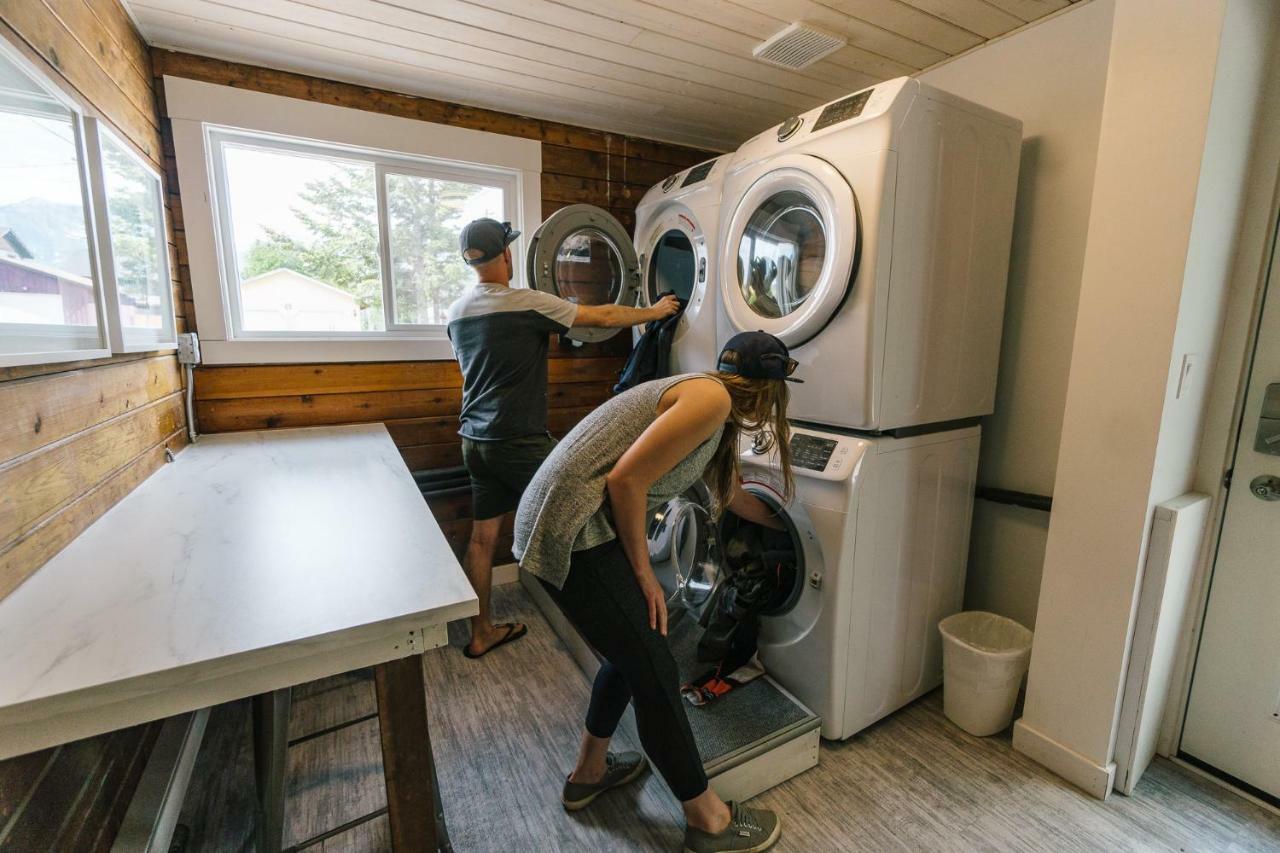Tiny Homes By Snow Valley Lodging Fernie Kültér fotó